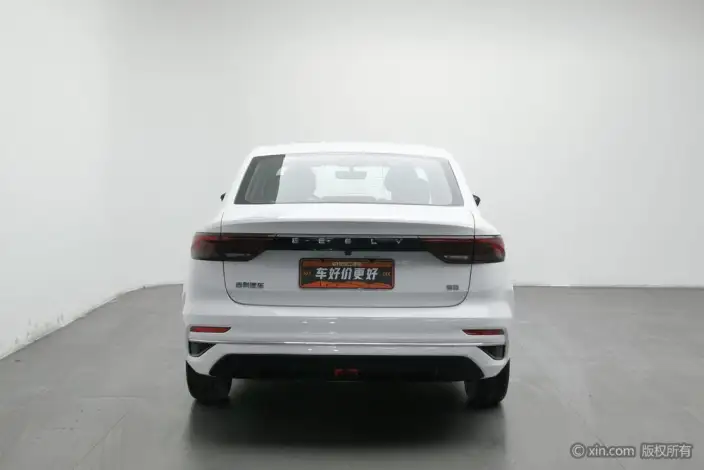 Geely Emgrand 2022 Model No. 4 Gen 1.5L Manual Luxury Model – фото 3
