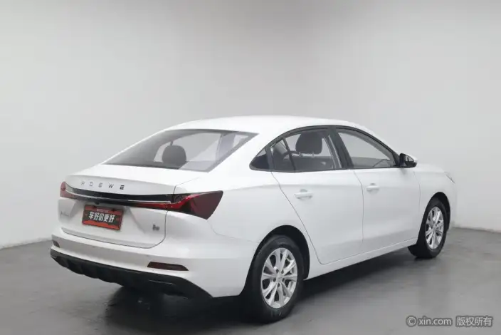 Roewe i5 2023 Model 1.5L Manual Comfort Edition