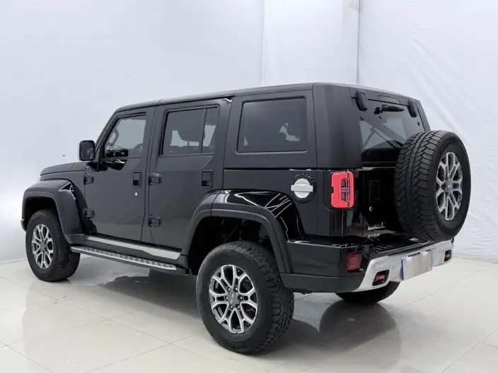 BAIC BJ40 2023 Model 2.0T Automatic 4WD City Hunter Edition Warrior Model