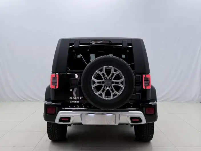 BAIC BJ40 2023 Model 2.0T Automatic 4WD City Hunter Edition Warrior Model