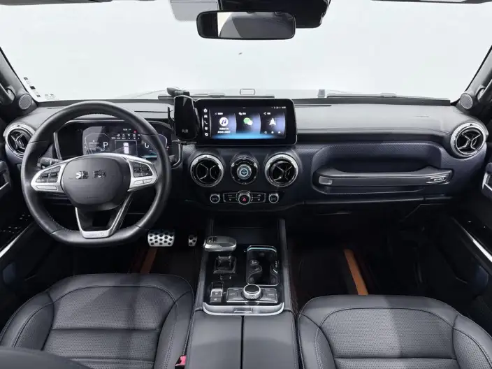 BAIC BJ40 2023 Model 2.0T Automatic 4WD City Hunter Edition Warrior Model – фото 9