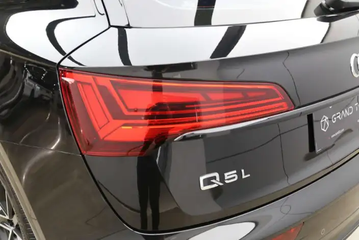 Audi Q5L 2025 Model 45TFSI Luxury Dynamic Model – фото 8