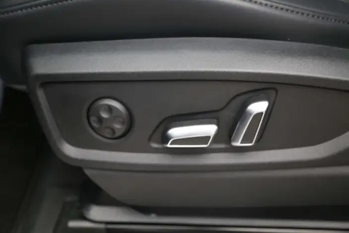 Audi Q5L 2025 Model 45TFSI Luxury Dynamic Model – фото 9