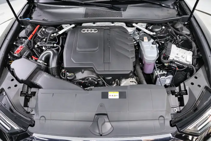 Audi A6L 2023 Model 45 TFSI quattro Exclusive Dynamic Model – фото 6