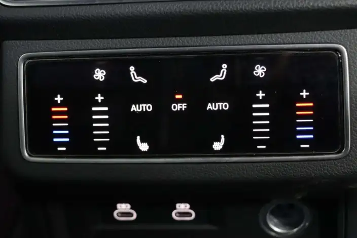 Audi A6L 2023 Model 45 TFSI quattro Exclusive Dynamic Model – фото 8