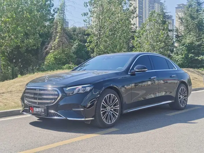 Mercedes-Benz E-Class 2024 Model E 300 L Luxury Model sedan – фото 1