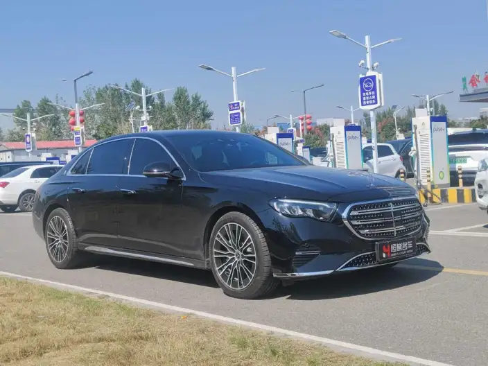 Mercedes-Benz E-Class 2024 Model E 300 L Luxury Model sedan – фото 3