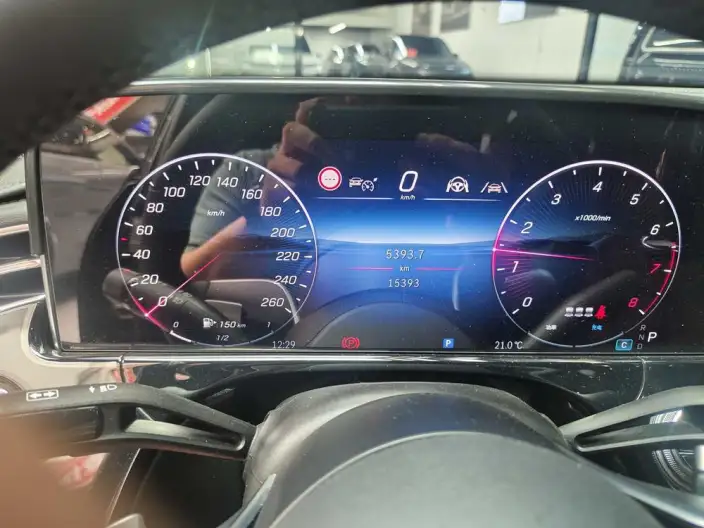 Mercedes-Benz E-Class 2024 Model E 300 L Luxury Model sedan – фото 10