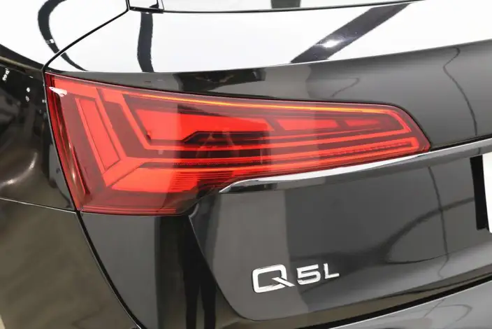 Audi Q5L 2025 Model 45TFSI Luxury Dynamic Model – фото 9