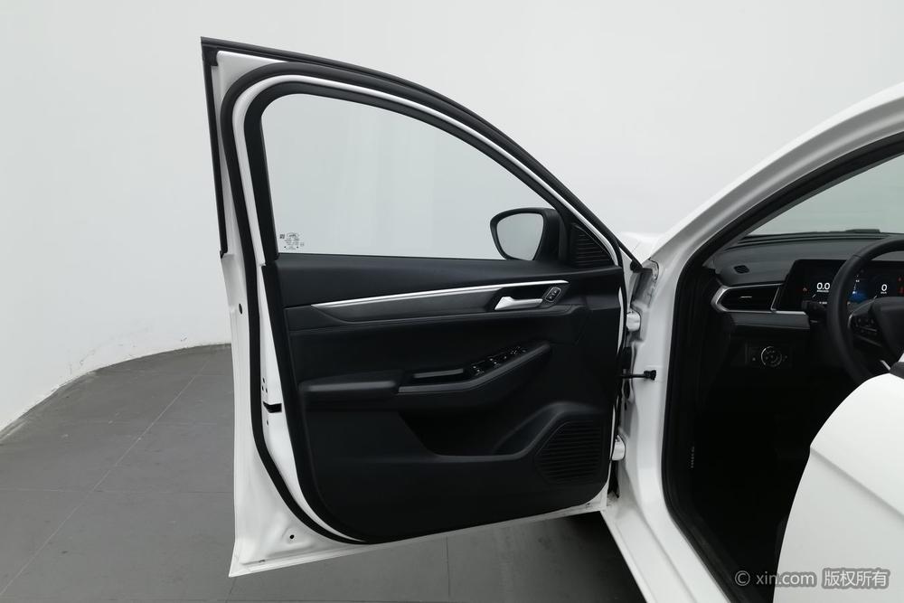 Ford Escort 2021 1.5L автоматическое Gold Edition – фото 21