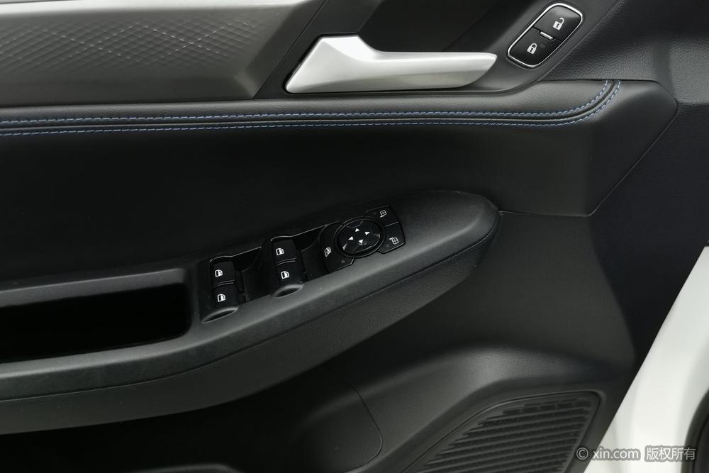 Ford Escort 2021 1.5L автоматическое Gold Edition – фото 22