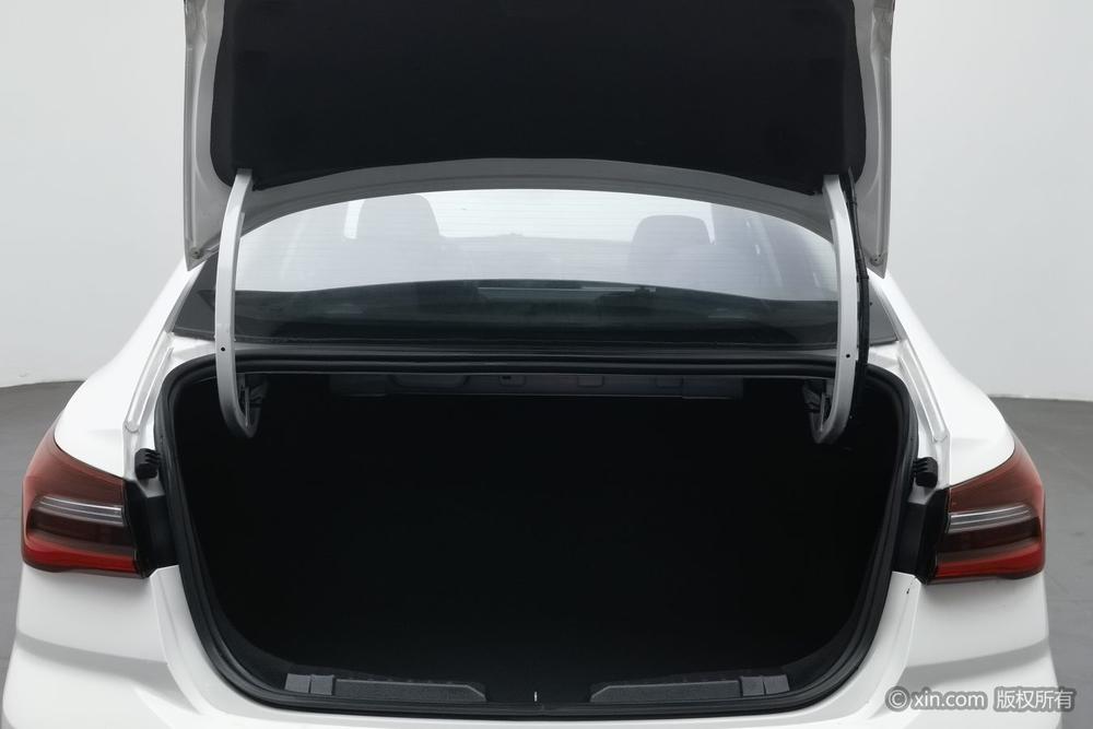Ford Escort 2021 1.5L автоматическое Gold Edition – фото 23