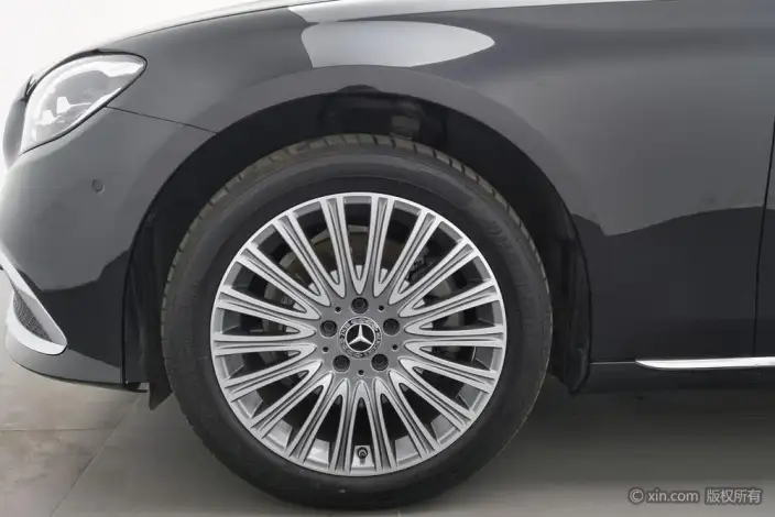 Mercedes-Benz E-Class 2023 Model E 300 L Luxury Model sedan – фото 8