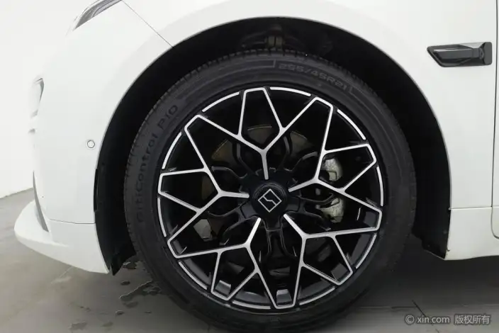 ZEEKR 001 2024 Model WE Edition 95kWh 4WD – фото 9