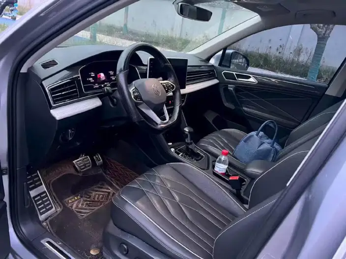Volkswagen Tiguan L 2022 Model 330TSI Automatic 2WD R-Line Enjoy the version more – фото 8