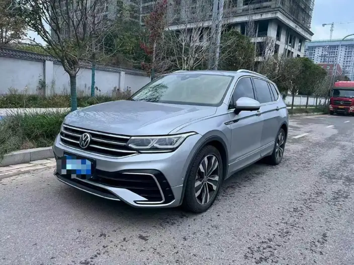 Volkswagen Tiguan L 2022 Model 330TSI Automatic 2WD R-Line Enjoy the version more – фото 10