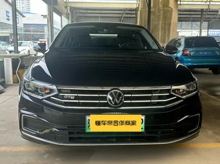 Volkswagen Magotan PHEV 2022 Model Luxury Model – фото 2