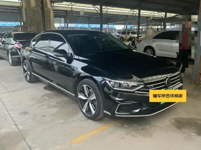 Volkswagen Magotan PHEV 2022 Model Luxury Model – фото 3