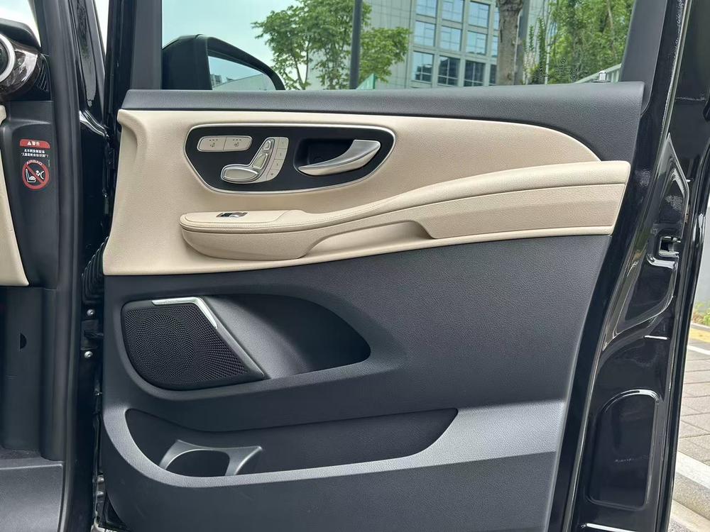 Mercedes-Benz V-Class 2018 V 260 L Noble Extended Edition Country VI – фото 8