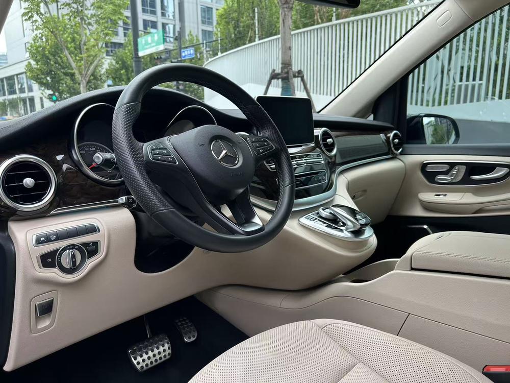 Mercedes-Benz V-Class 2018 V 260 L Noble Extended Edition Country VI – фото 12