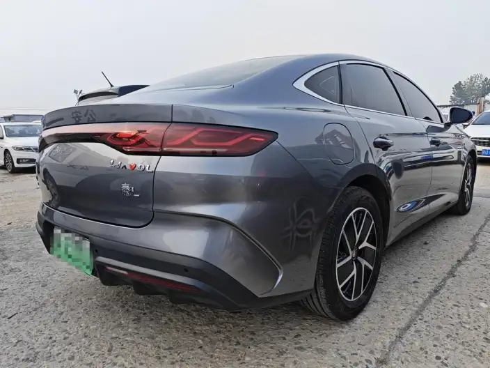 QinL DM 2024 Model DM-i 80KM Leading Model – фото 6