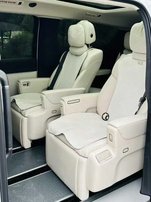Li Auto MEGA 2025 Model Home Family Special Edition – фото 9