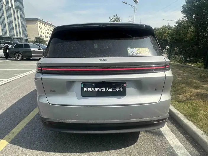 Li Auto i8 2025 Model Standard Edition – фото 5