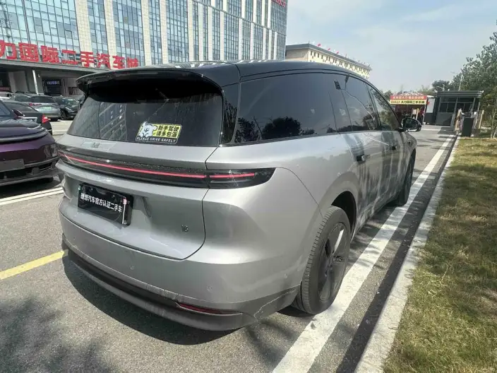 Li Auto i8 2025 Model Standard Edition – фото 6