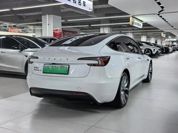 Model 3 2025 Model Facelift Rear-wheel drive version – фото 6