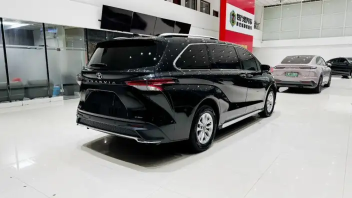 Granvia 2024 Model Intelligent Hybrid 2.5L 2WD Comfort Edition – фото 7