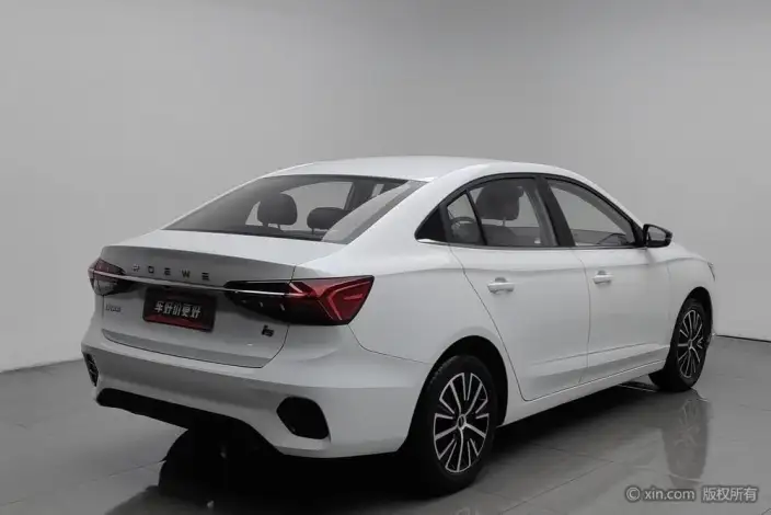 Roewe i5 2021 Model 1.5L Manual Diamond Edition