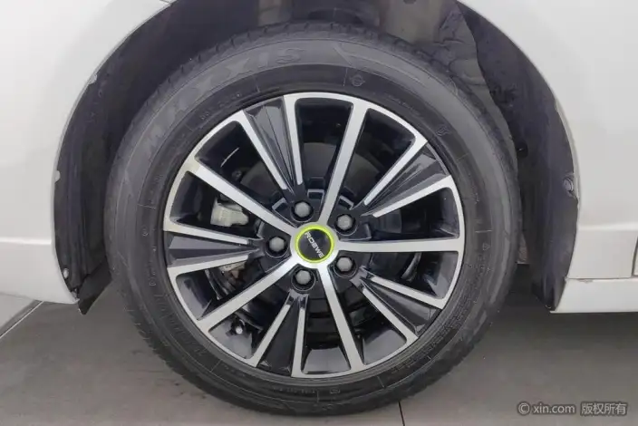 Roewe i5 2021 Model 1.5L Manual Diamond Edition – фото 5