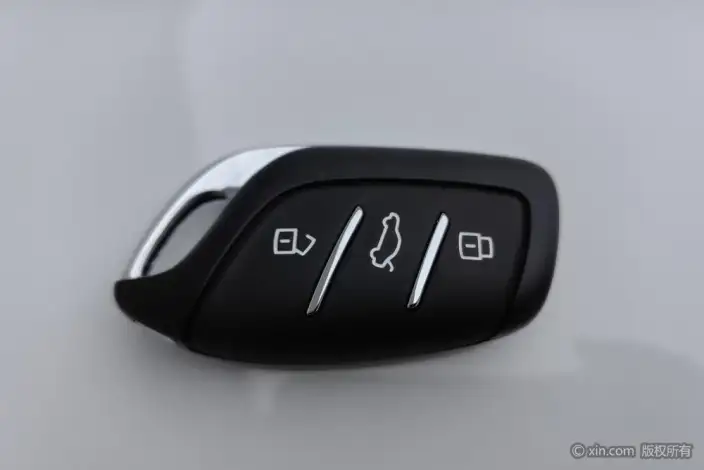 Roewe i5 2021 Model 1.5L Manual Diamond Edition – фото 7