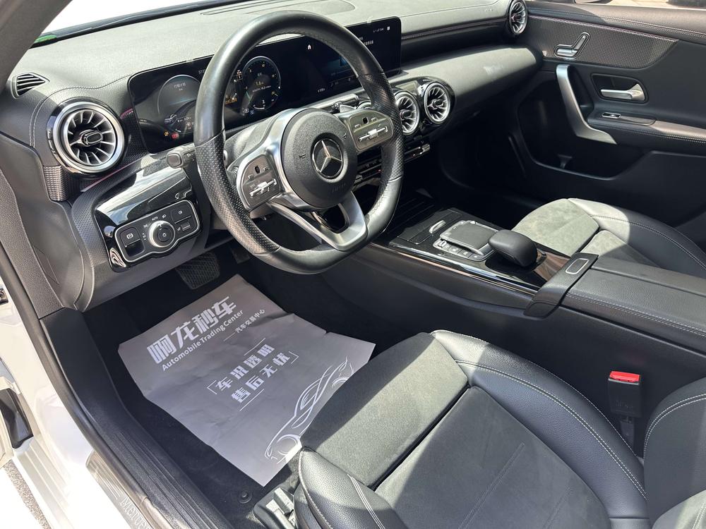 Mercedes-Benz A-Class 2022 A 200 L Sport Sedan Style – фото 10