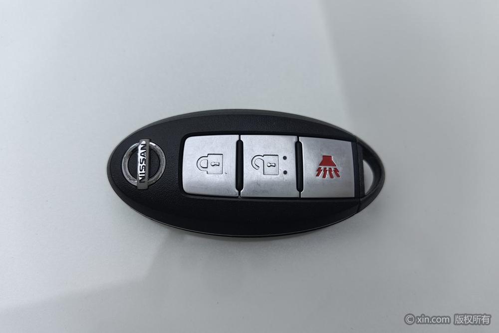 Nissan Tiida 2011 1.6L CVT Smart – фото 6
