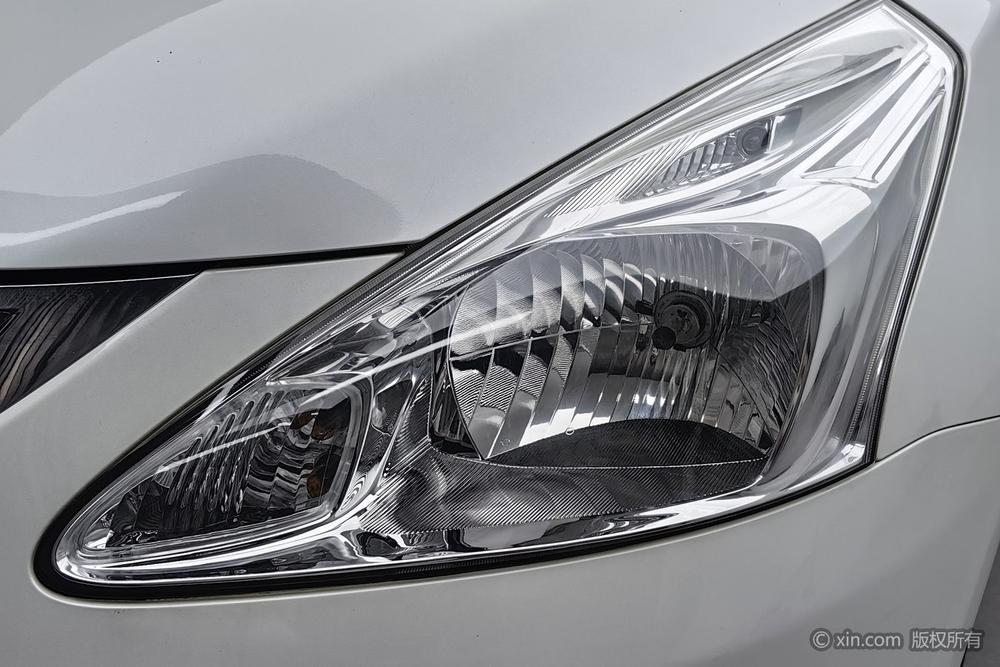 Nissan Tiida 2011 1.6L CVT Smart – фото 7