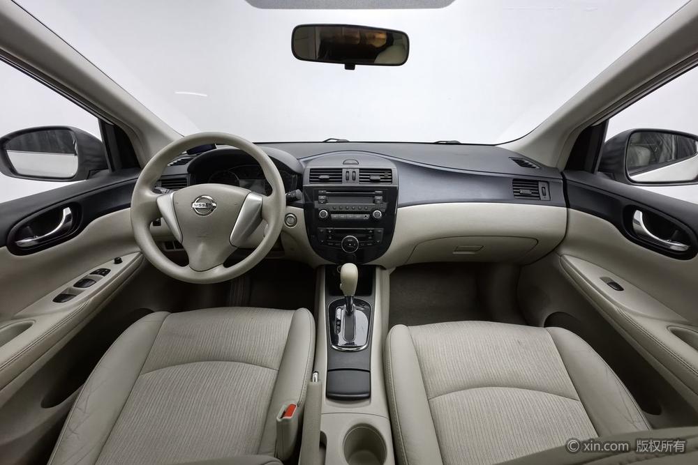 Nissan Tiida 2011 1.6L CVT Smart – фото 12