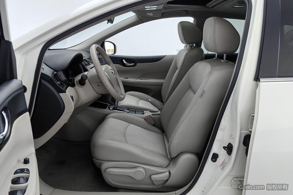 Nissan Tiida 2011 1.6L CVT Smart – фото 17