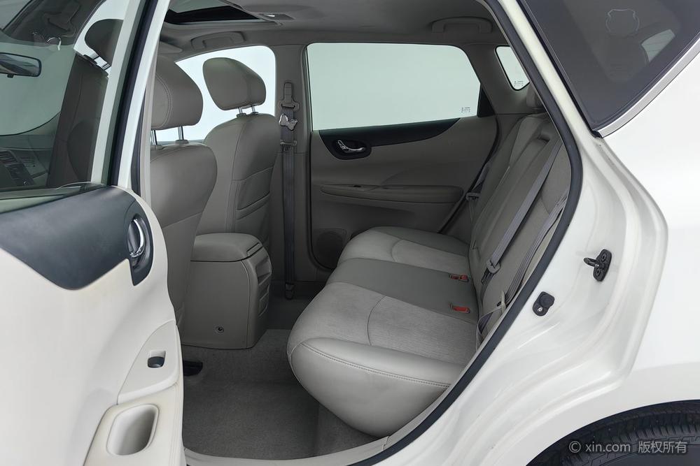 Nissan Tiida 2011 1.6L CVT Smart – фото 19