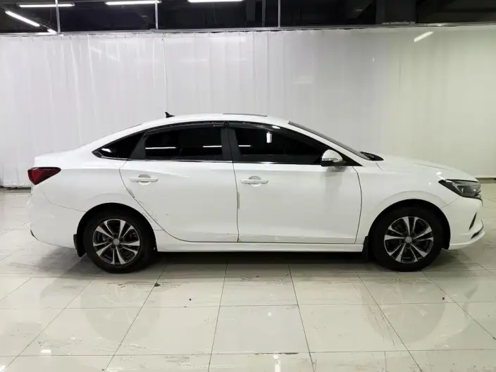 Changan Eado 2022 Model PLUS 1.6L GDI Manual Luxury Model – фото 8