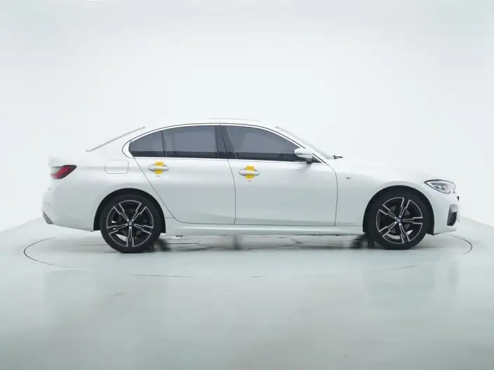 BMW 3 Series 2022 Model 325i M Sports Set – фото 8