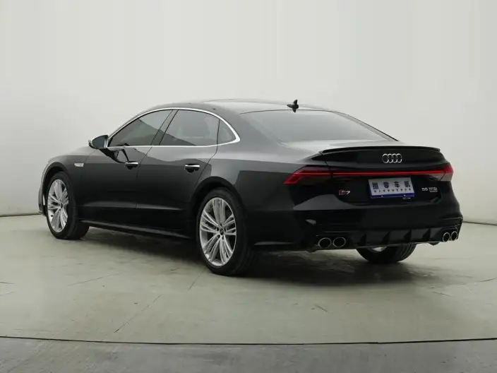 Audi A7 L 2024 Model 45 TFSI quattro Luxury Model – фото 5
