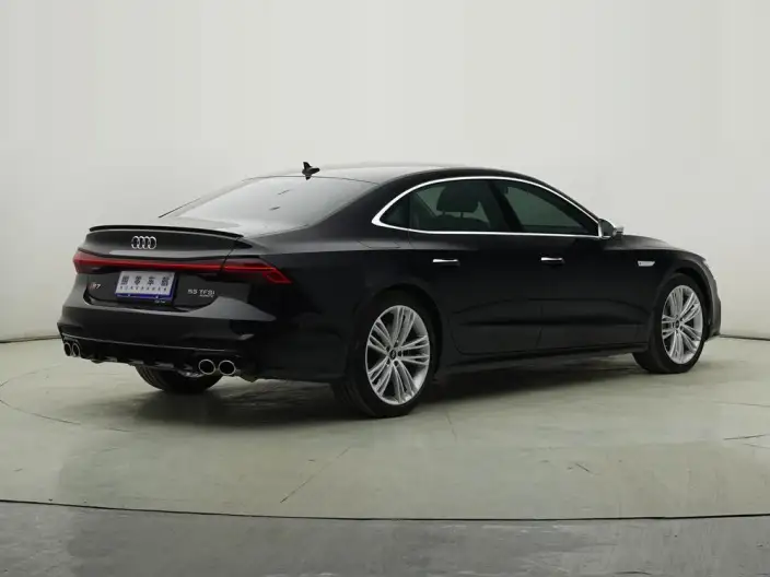 Audi A7 L 2024 Model 45 TFSI quattro Luxury Model – фото 7