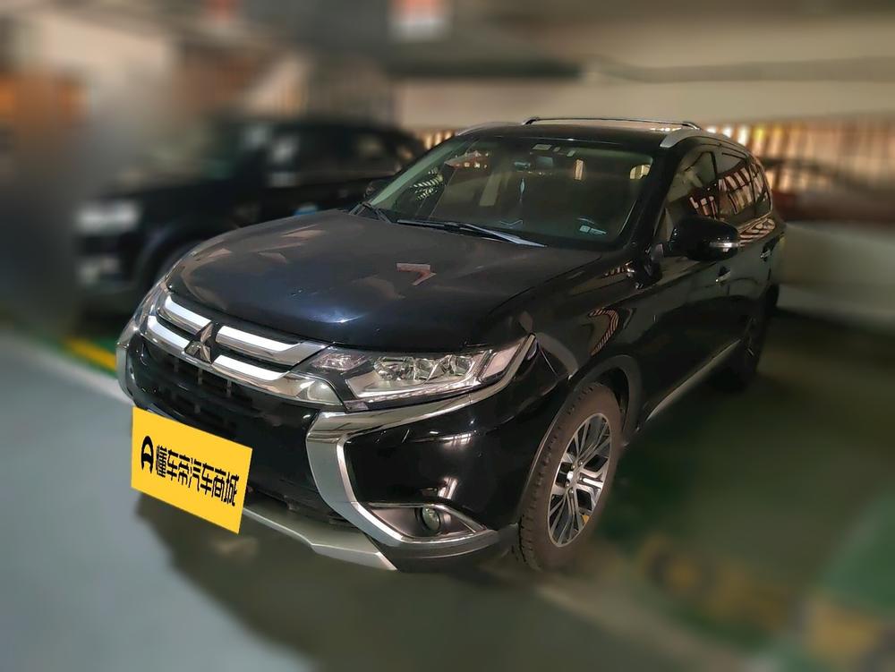 Mitsubishi Outlander 2016 2.4L 4WD Premium Edition 7 seat – фото 1
