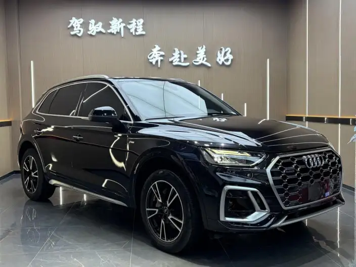 Audi Q5L 2023 Model 40T Fashion Dynamic Model – фото 3