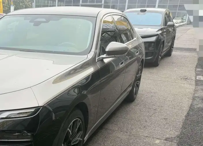 BMW 7 Series 2023 Model 735Li Luxury Set – фото 2