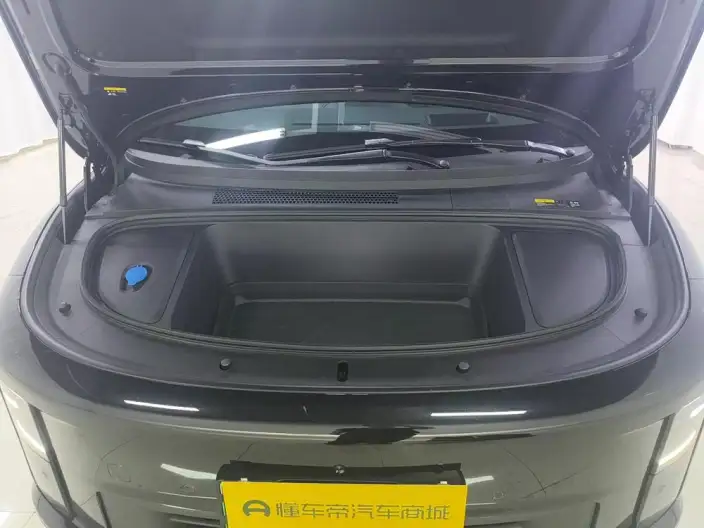 Li Auto i6 2025 Model 2WD Standard Edition – фото 10