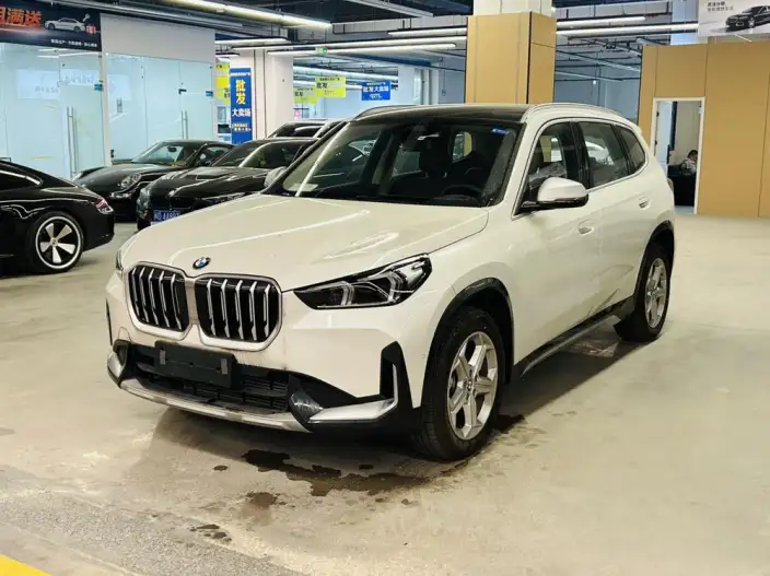 BMW X1 2023 Model sDrive20Li X Design Set – фото 1