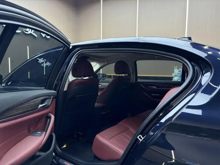 BMW 5 Series 2023 Model 530Li Leading Model Luxury Set – фото 9