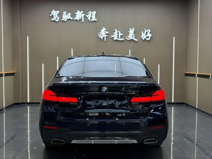 BMW 5 Series 2022 Model 530Li Leading Model M Sports Set – фото 5